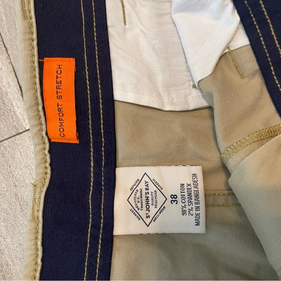 St. John's Bay Comfort Stretch Khaki Flat Front Casual Shorts Men 38 - Picture 2 of 3